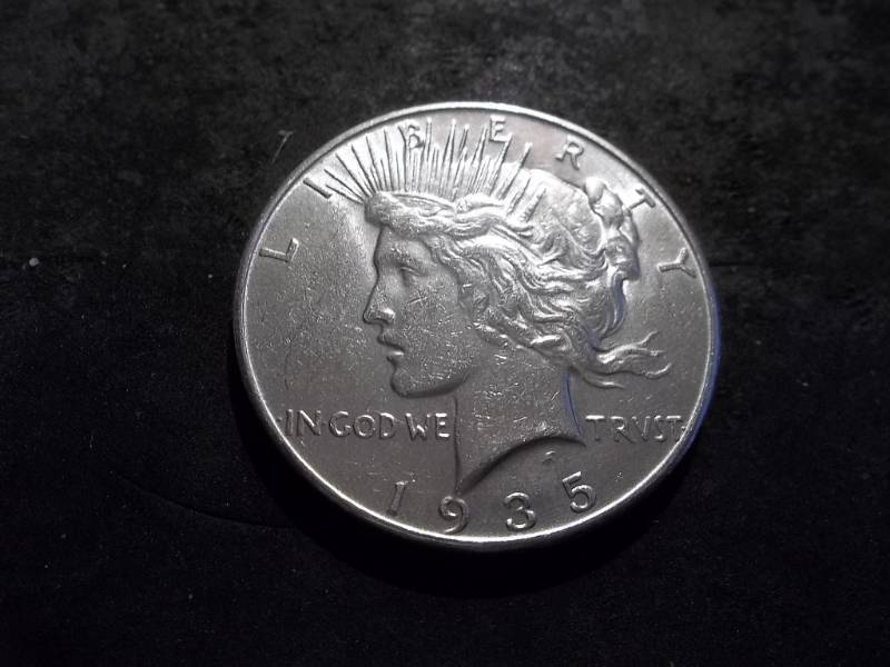 lot 60 image: 1935 Peace Silver Dollar