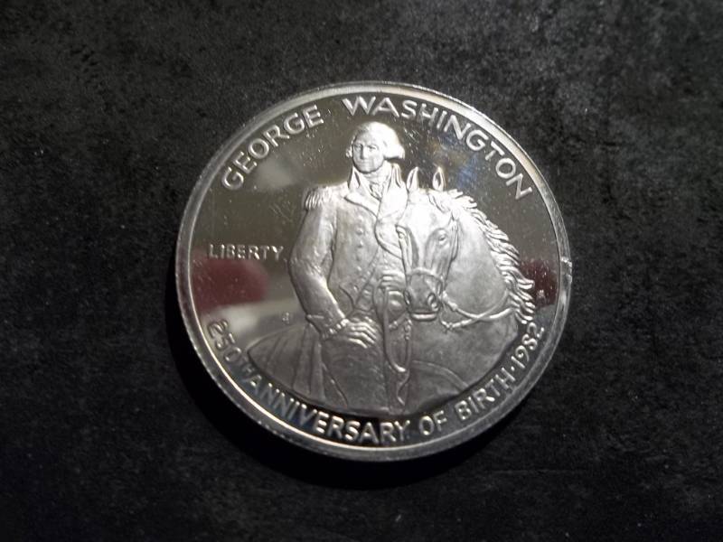 lot 70 image: George Washington 250th Birthday Commemorative Silver Proof Half Dollar