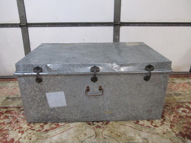 lot 17 image: LARGE Vintage Galvanized Metal Storage Trunk