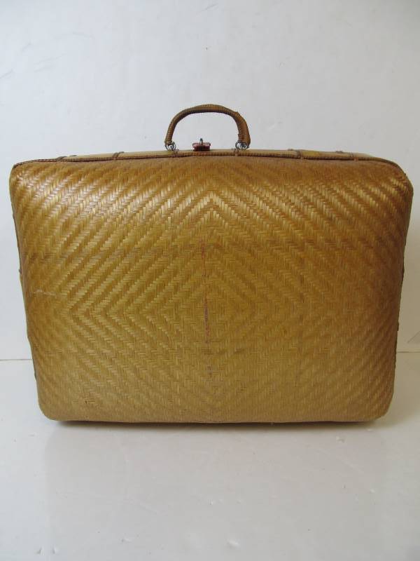 lot 40 image: Nice Vintage Rounded Woven RattanBamboo Suitcase