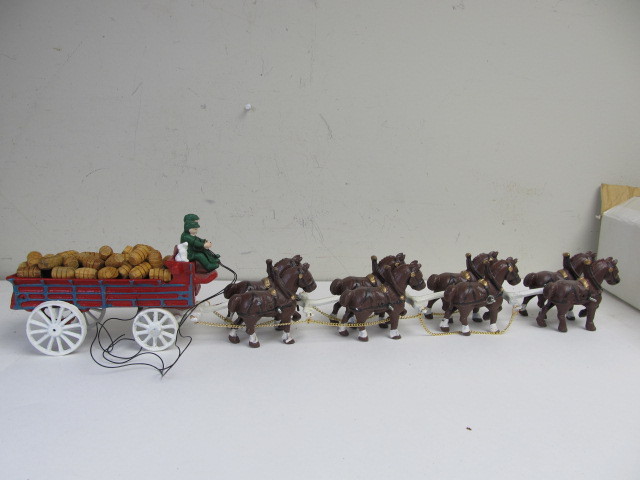 lot 78 image: BUDWEISER Beer Advertising Cast Iron Clydesdales wWagon Display