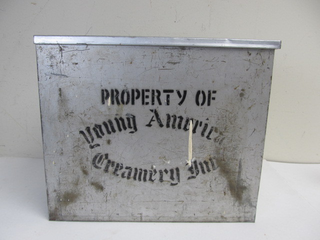 lot 145 image: Vintage YOUNG AMERICA Creamery Advertising Dairy Milk Box
