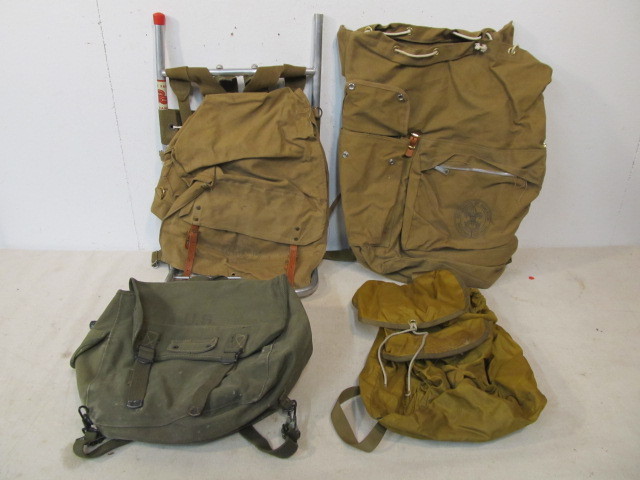 lot 182 image: Group of Vintage Boy Scout etc Backpacks & Satchels