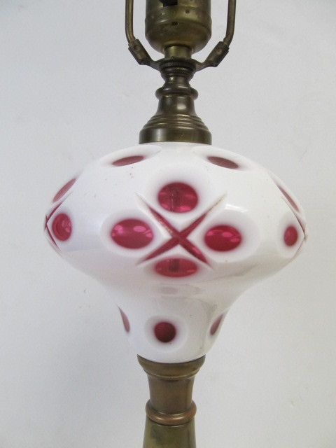lot 244 image: Vintage FENTON Coin Dot Cranberry Case Glass Table Lamp
