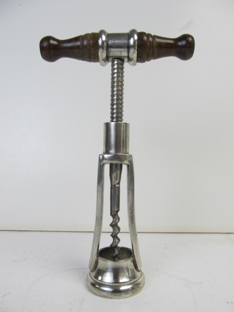 lot 229 image: Vintage 7.5 Wood Handled Chrome Corkscrew