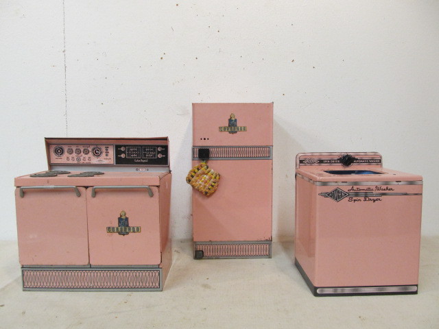 lot 268 image: 3 Large Vintage Tin Toy CORONADO Kitchen Appliances