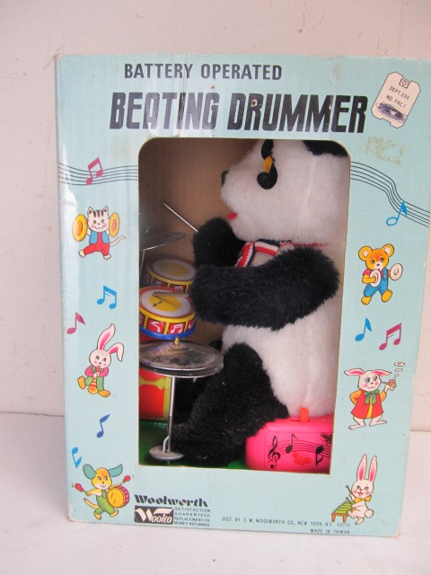lot 154 image: New In Box Vintage Battery Operated Panda Drummer Toy