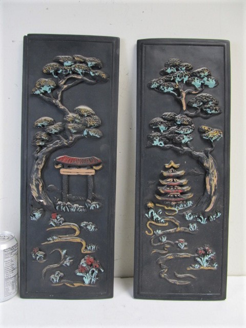 lot 155 image: Pair of Vintage Oriental Chalkware Wall Hangings