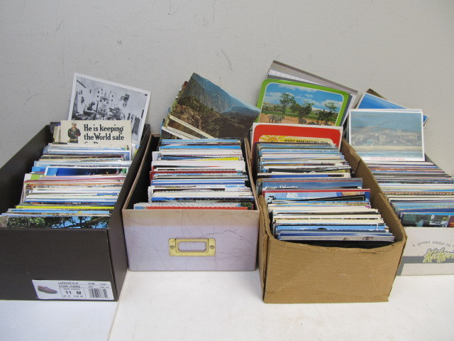 lot 162 image: HUGE Lot of Vintage Postcards