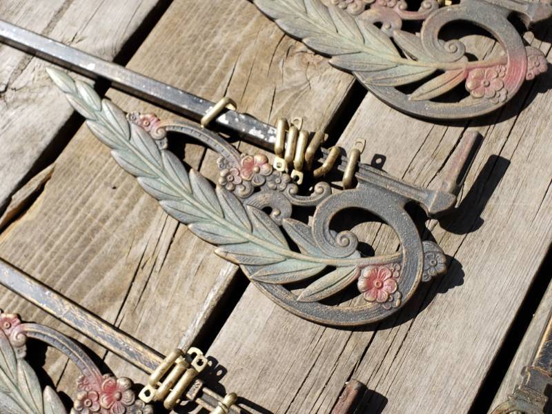 lot 24 image: (8) Victorian Swing Arm Expandable Curtain Drapery Rod Set