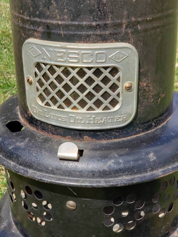 lot 34 image: Nesco DeLuxe Oil Heater