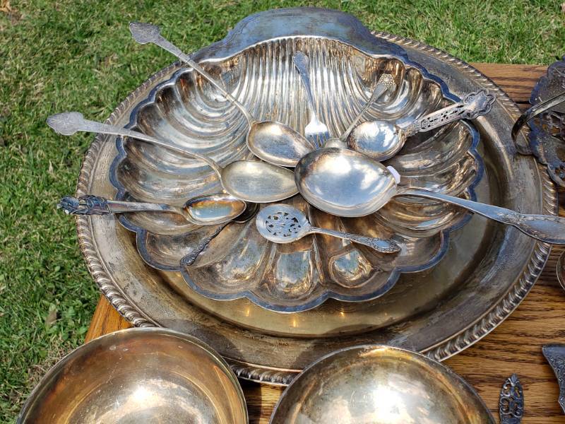 lot 60 image: Massive Group of Silverplate Items