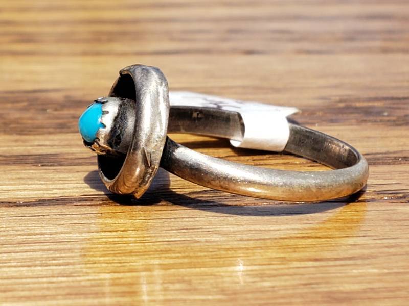 lot 76 image: Sterling Silver Turquoise Southwest Ring