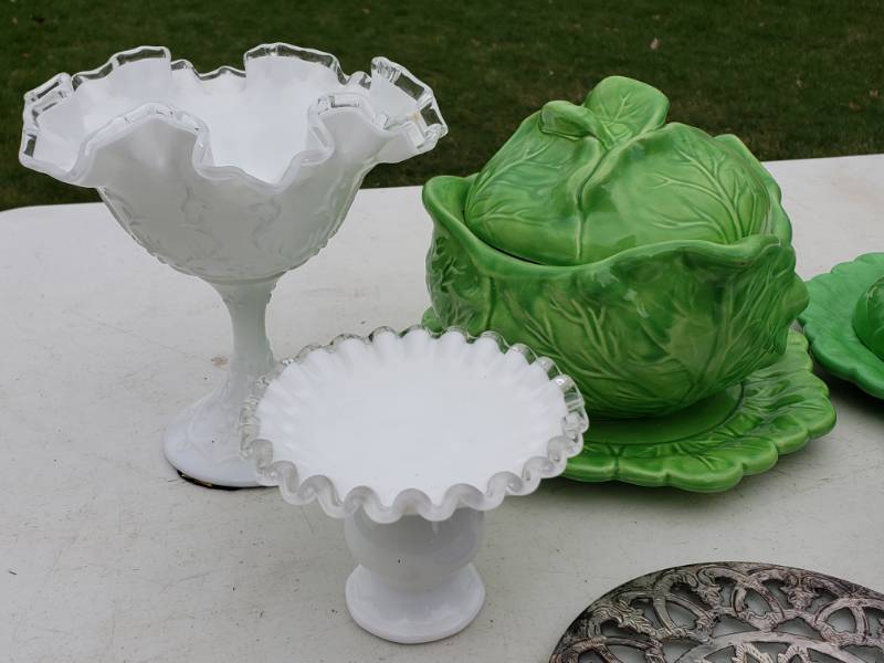 lot 86A image: Fenton Silvercrest, Holland Lettuce Dishware, Silverplate, etc.
