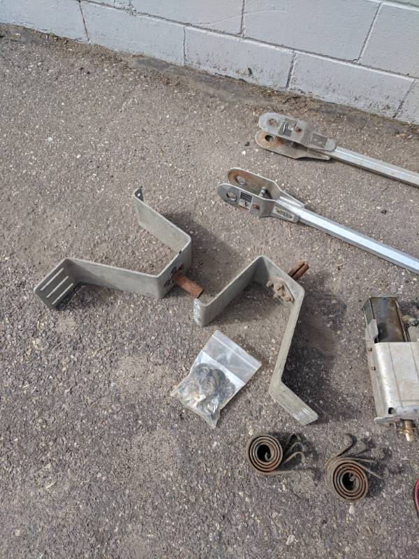lot 69 image: SHURCO Tarp Roll Arms and Parts