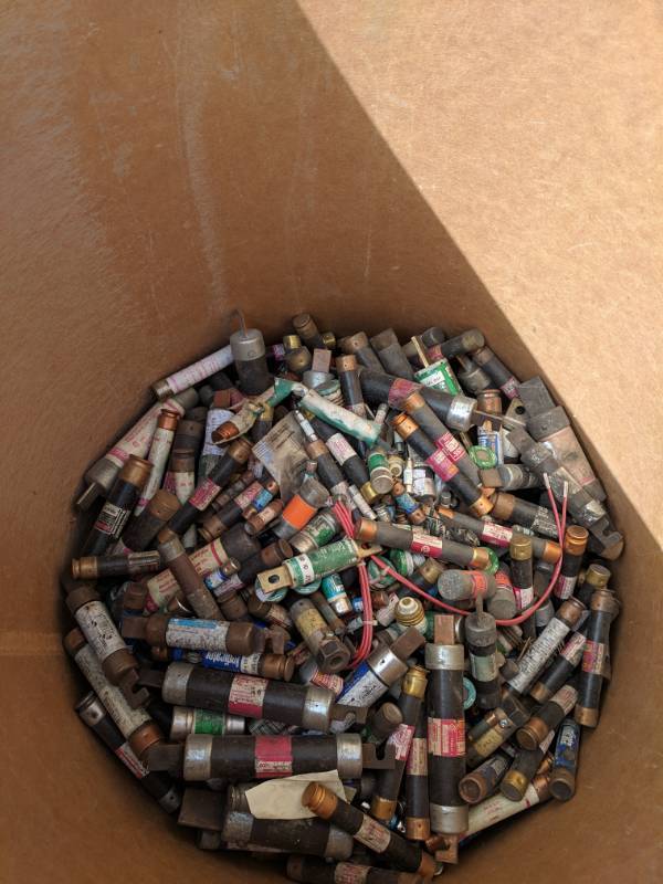 lot 68 image: Barrel of Small Fuses