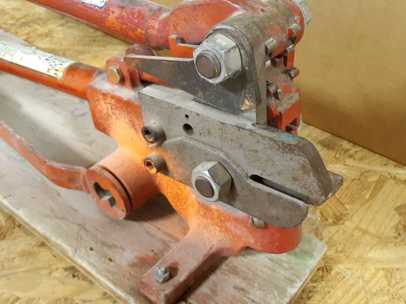 lot 58 image: Strapmaster Metal Bending  Punch Tool
