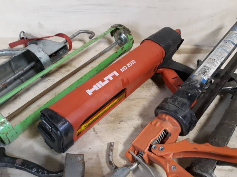lot 25 image: Lot of Caulking Guns
