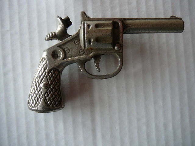 lot 14 image: Toy Cap Gun Metal