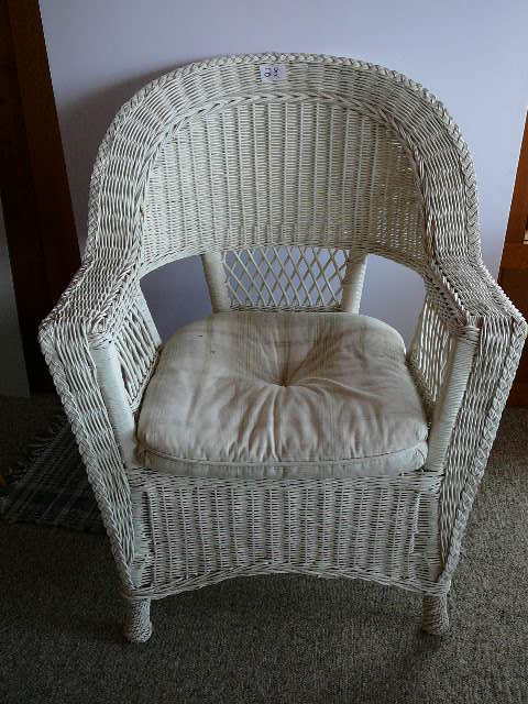 lot 28 image: Wicker Chair White
