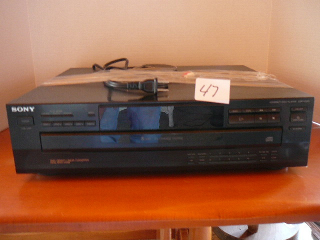 lot 47 image: Sony 5 Disc Exchange