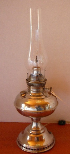 lot 58 image: Oil Lamp Light
