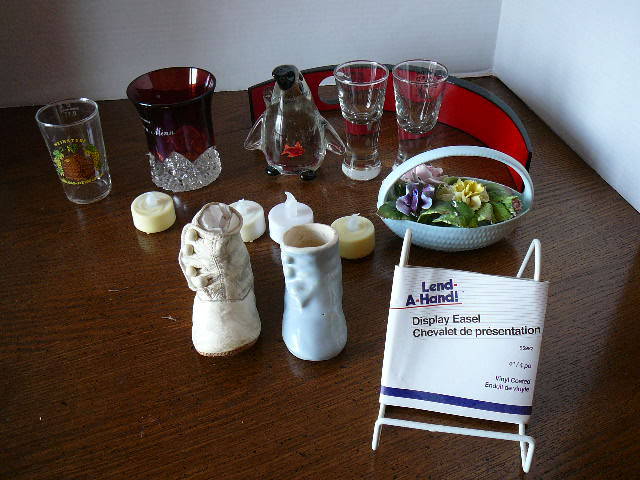 lot 93 image: Lot of Misc Home Decor