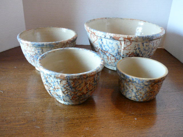lot 103 image: Set of Pottery Bowls