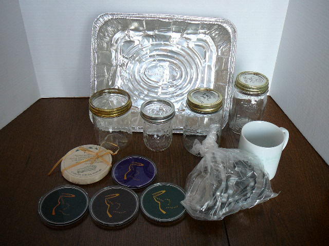 lot 105 image: Lot of Kitchen Items