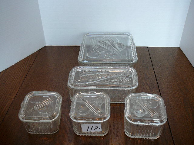 lot 112 image: Set of 5 Glass Storage Dishes