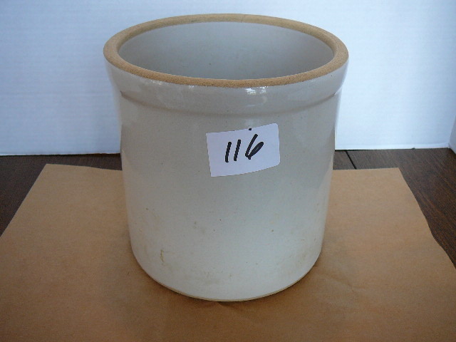 lot 116 image: #1 Crock