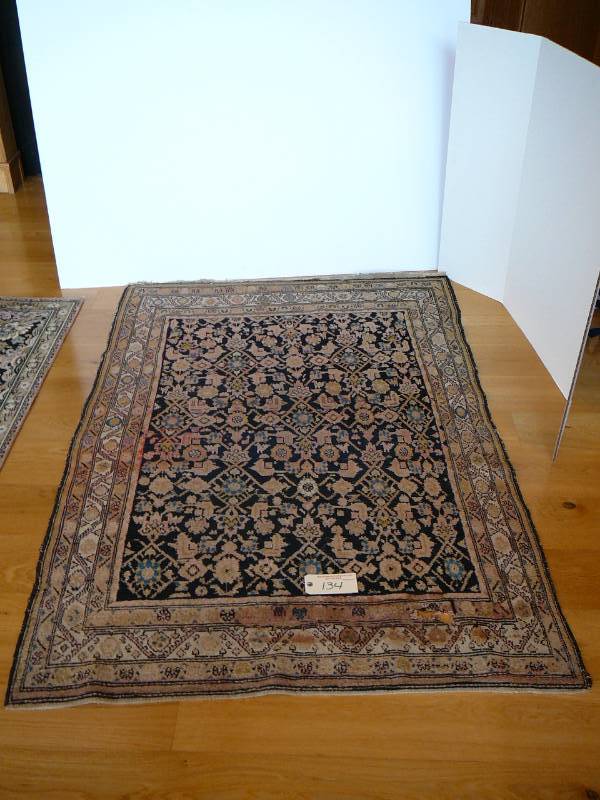 lot 134 image: Antique 1920-1930 Wilton Anglo Persian Rug