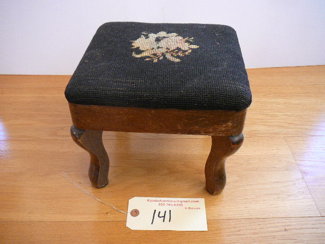lot 141 image: Vintage Foot Stool