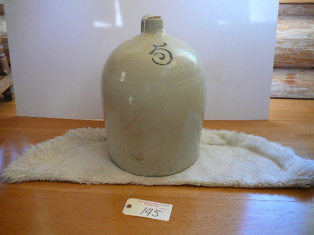 lot 145 image: No. 5 Crock With Rug