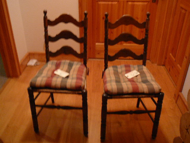 lot 161 image: 2 Wooden Dining Room Chairs With Wicker Seats & Seat Cushions