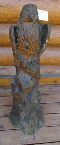 lot 7 image: Yard Art  Wooden Eagle 38