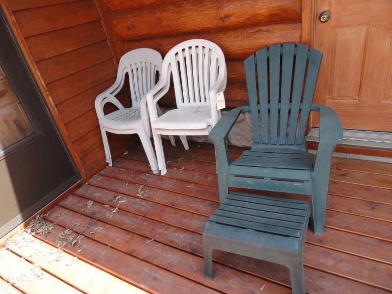 lot 3 image: White Plastic Deck Chairs