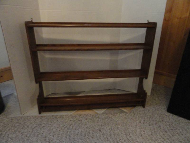 lot 318 image: Wooden Rack Wall Mount