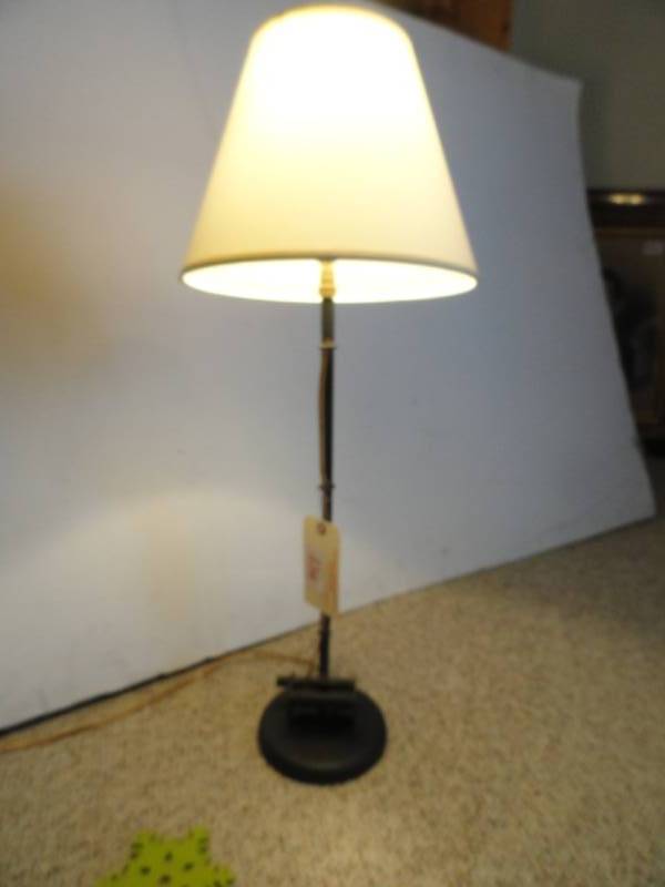 lot 336 image: Table Lamp