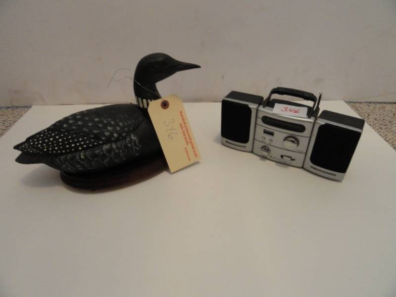 lot 346 image: Loon  Radio