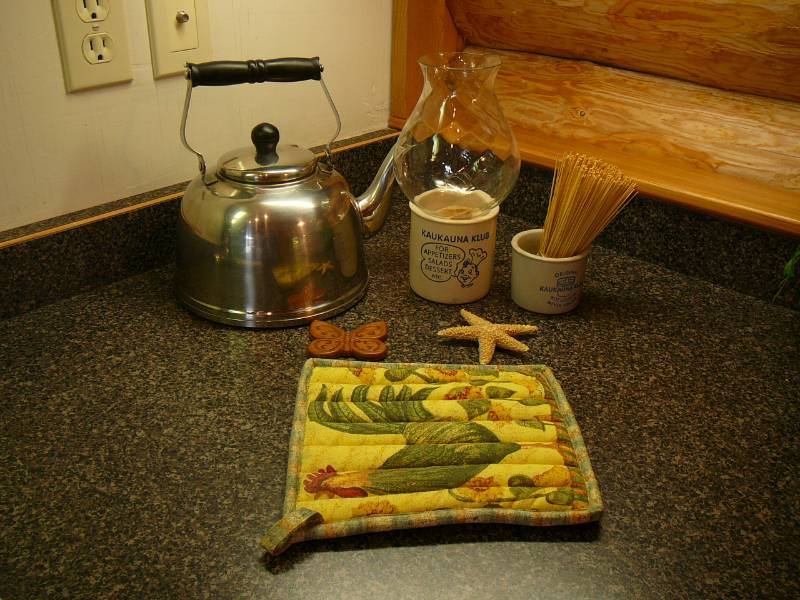 lot 178 image: Lot of Kitchen Decor