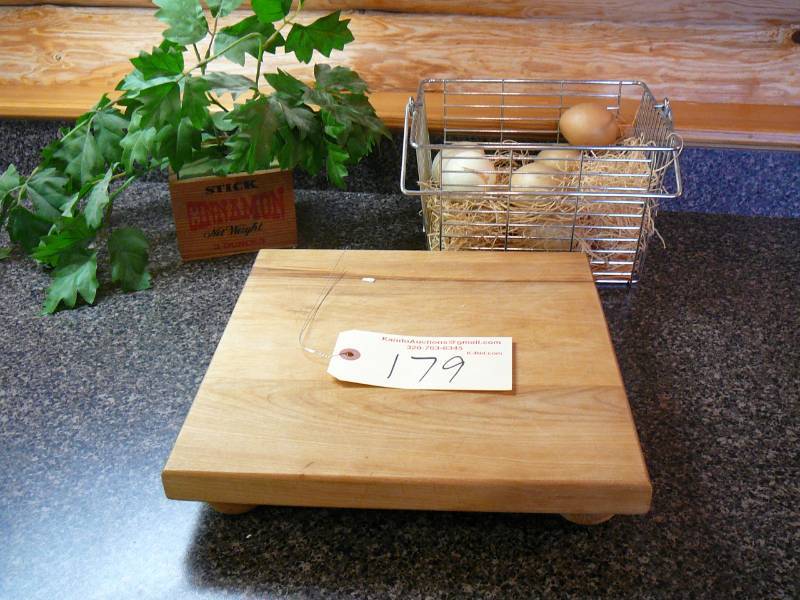 lot 179 image: Lot of Kitchen Decor