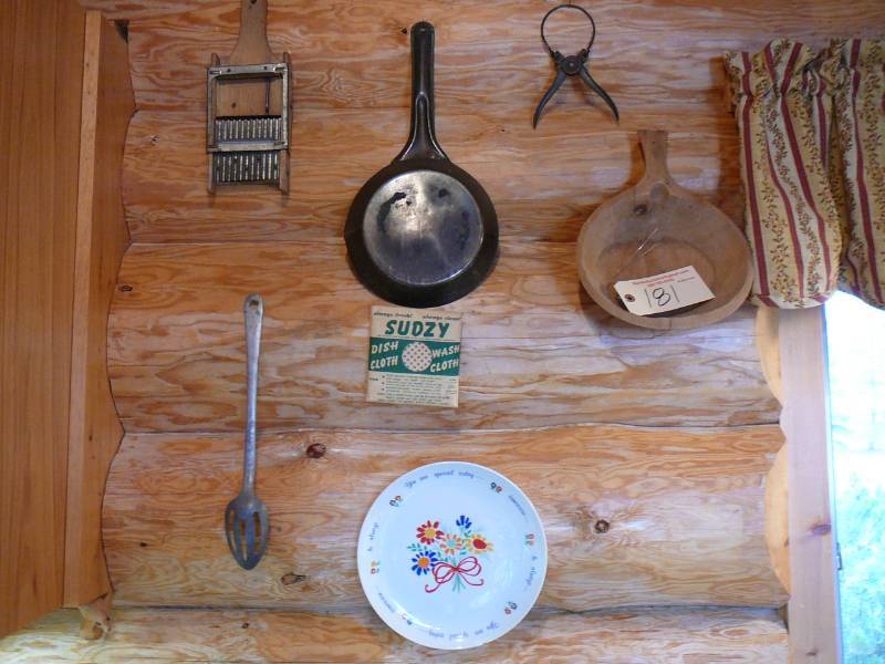 lot 181 image: Lot of Kitchen Decor