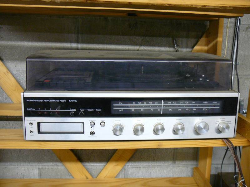 lot 442 image: AMFM Stereo Eight Track, Cassette Player, Turn Table & Speakers