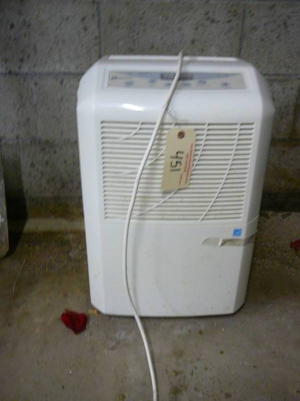 lot 451 image: Dehumidifier