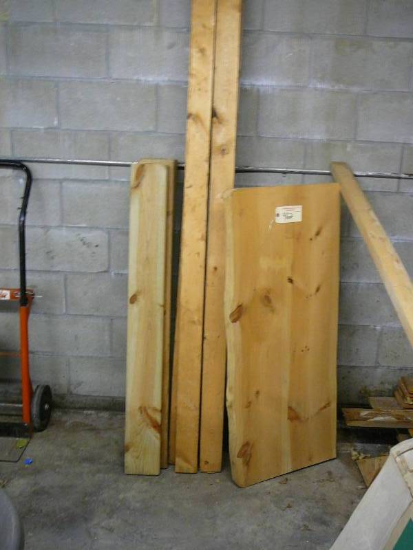 lot 462 image: Large Lot of Wood pieces and Wooden Rack