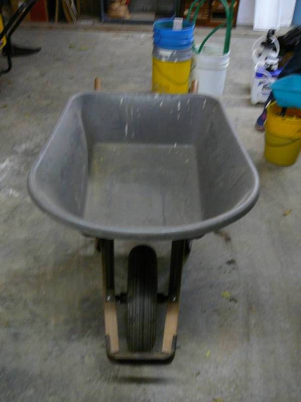 lot 463 image: Wheel Barrel