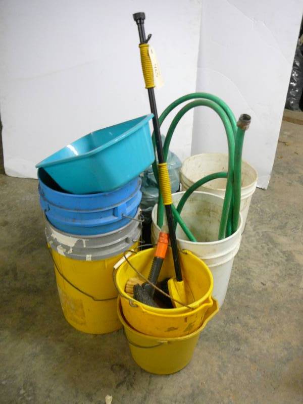 lot 465 image: Buckets, Cleaning Brushes, Rags
