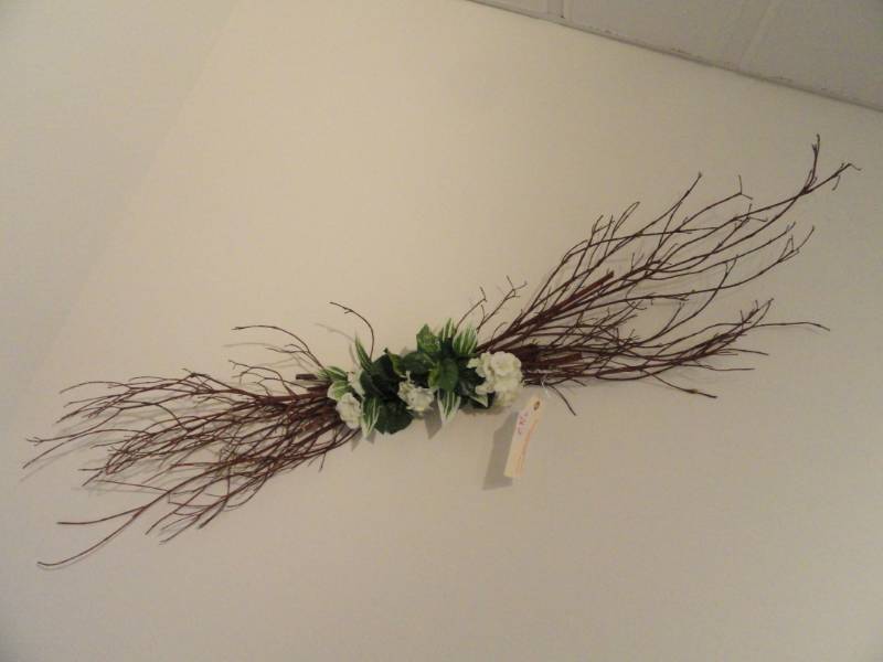 lot 382 image: Wall Decor