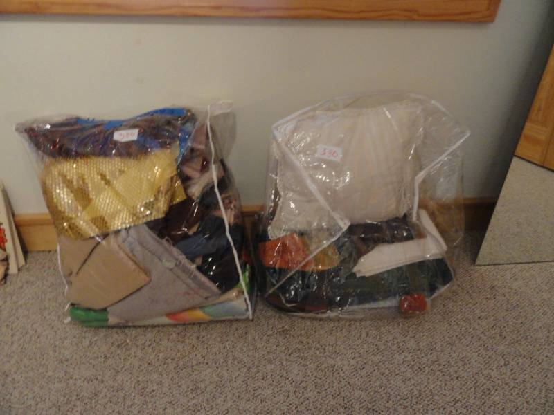 lot 386 image: Fabric Pieces